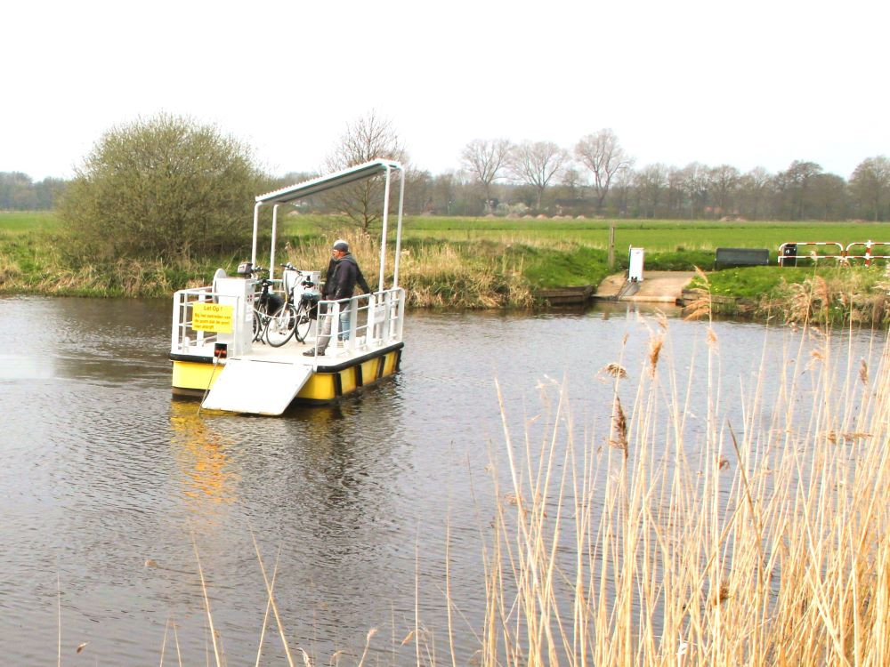 Met pontje naar de overkant