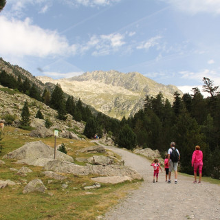 Afbeelding voor Wandelen in de Pyreneeën