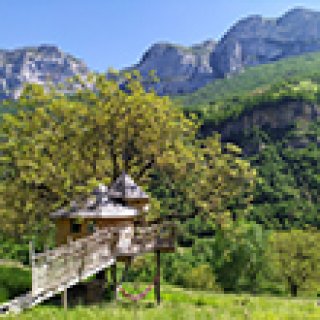 Afbeelding voor Boomhut in de Drôme