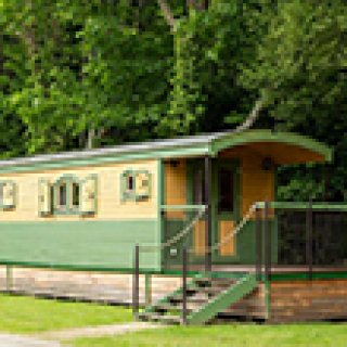 Afbeelding voor Booking.com - Glamping aan een rivier