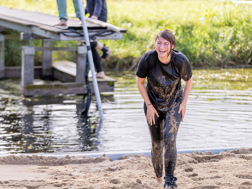 Fierljeppen - buitenspelen Friesland stijl