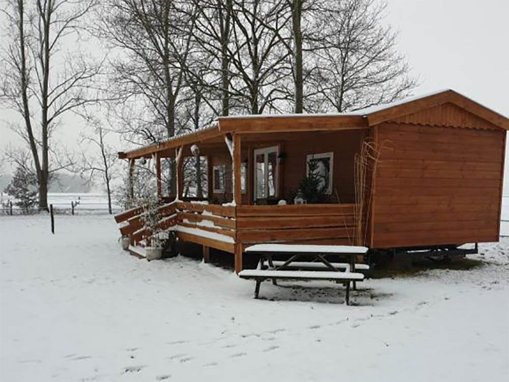 Knus huisje in de winter