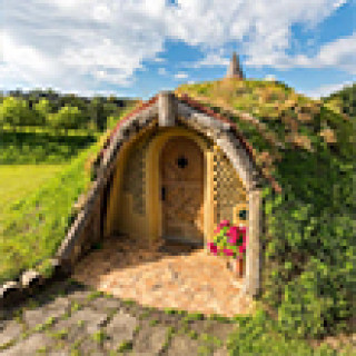 Afbeelding voor Booking.com - Hobbit Huisje