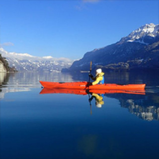 Afbeelding voor GetYourGuide - Winterkajaktocht Brienzersee