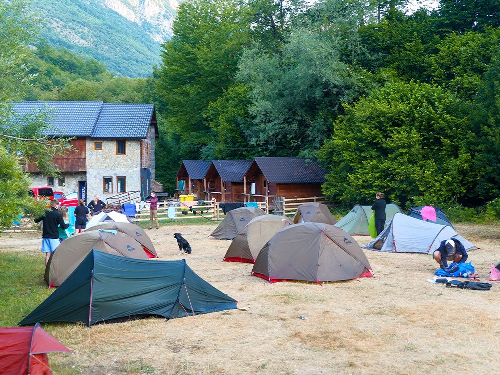 Kamperen bij guesthouses