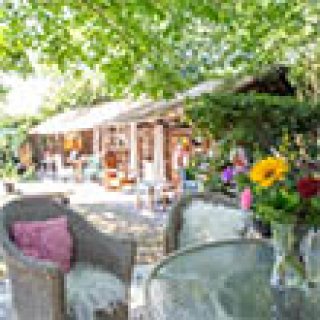 Afbeelding voor Booking.com - Atelier House