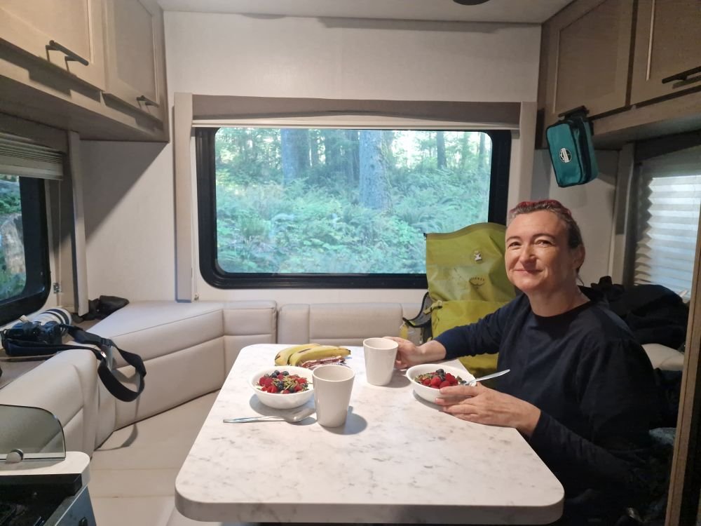 Ontbijt in de camper