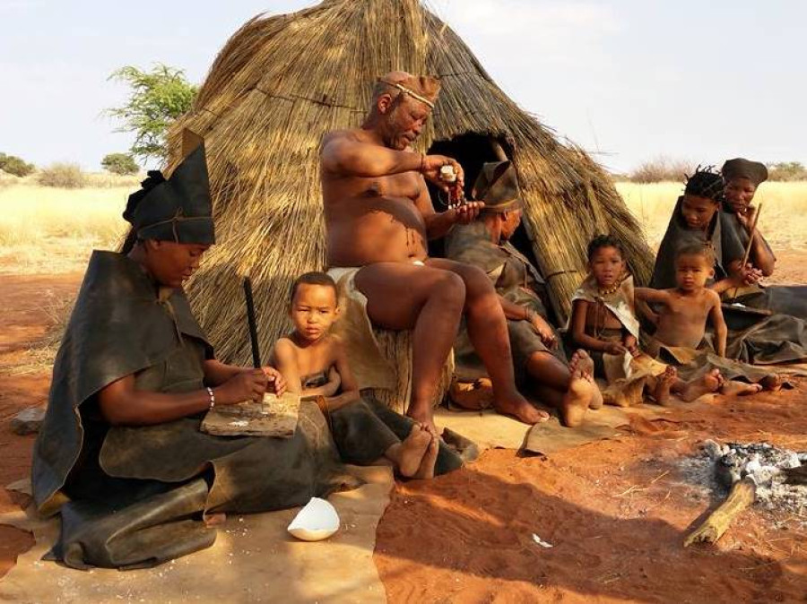 San mensen in de Kalahari Woestijn