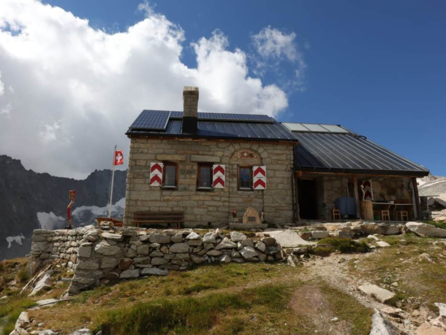 Baltschiederklaus hut in Wallis