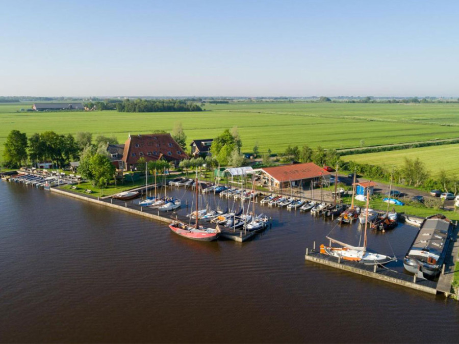 Bed and breakfast aan het water Friesland Bed and breakfast aan het water Friesland