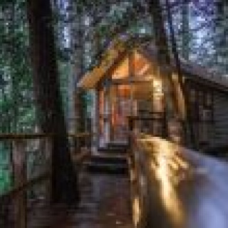 Afbeelding voor Booking.com - Cascades Inn