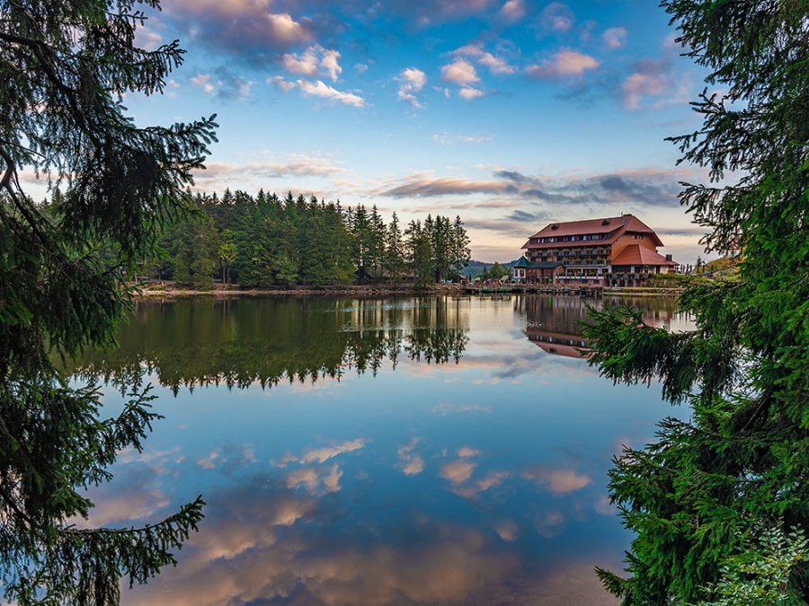 Uitzicht op de Mummelsee Uitzicht op de Mummelsee