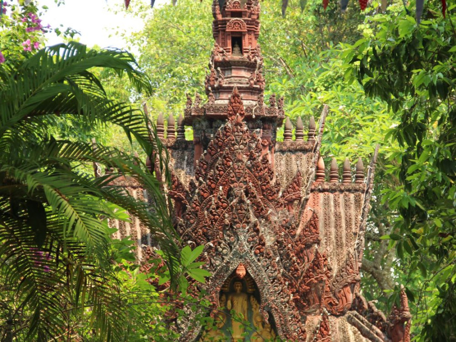 Tempel in het groen