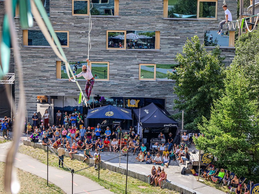 WK Slackline in Laax WK Slackline in Laax