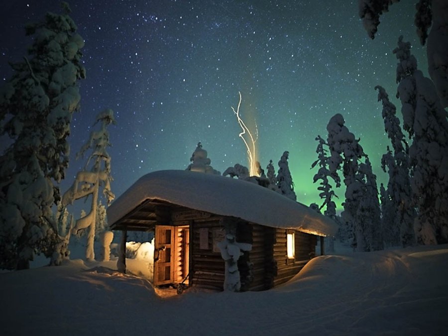 Noorderlicht met huisje Noorderlicht met huisje