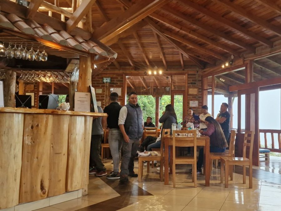 restaurant restaurant