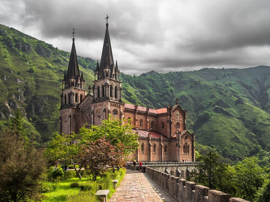 Basilica de Santa maria la Real de Covadonga