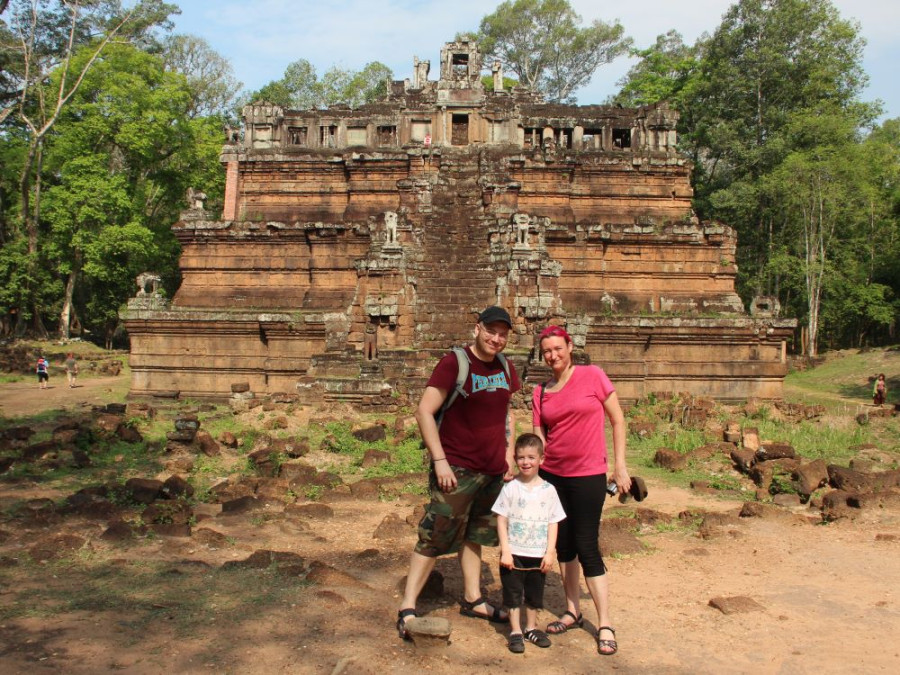 Tempels kijken in Cambodja met kind