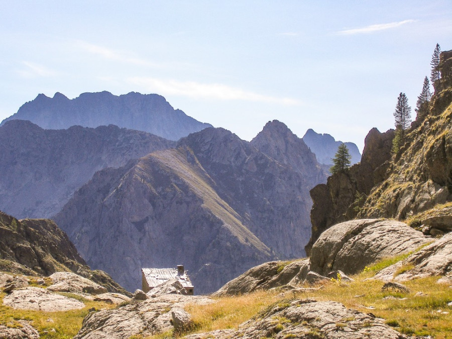 Huttentocht in de Italiaanse Alpen aan zee Huttentocht in de Italiaanse Alpen aan zee