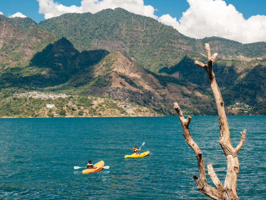 Kajakken meer van Atitlan Kajakken meer van Atitlan