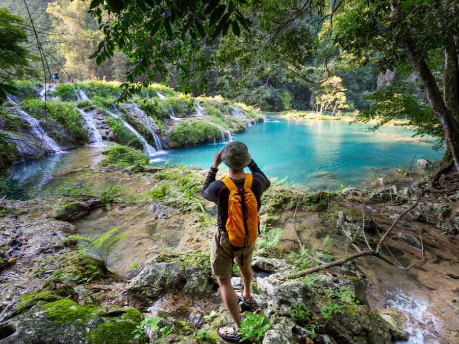 Toerist bij Semuc Champey Toerist bij Semuc Champey