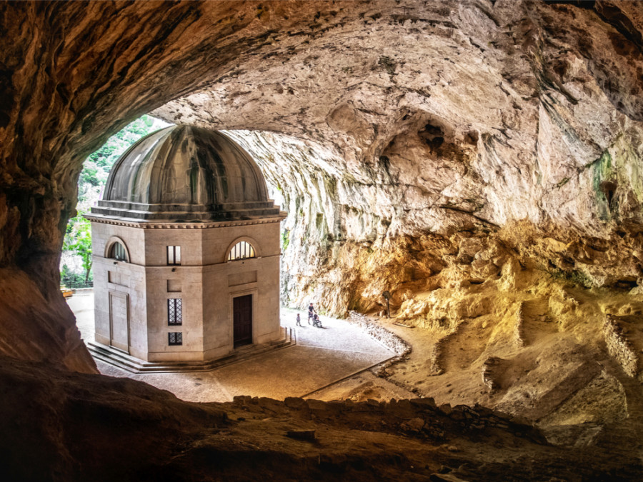 Grotten van Frassasi Grotten van Frassasi