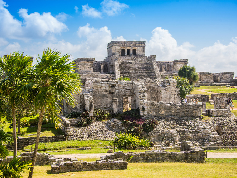 Maya ruines in Yucatan Maya ruines in Yucatan