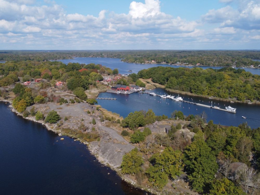 Kust bij Tjaro eiland Kust bij Tjaro eiland