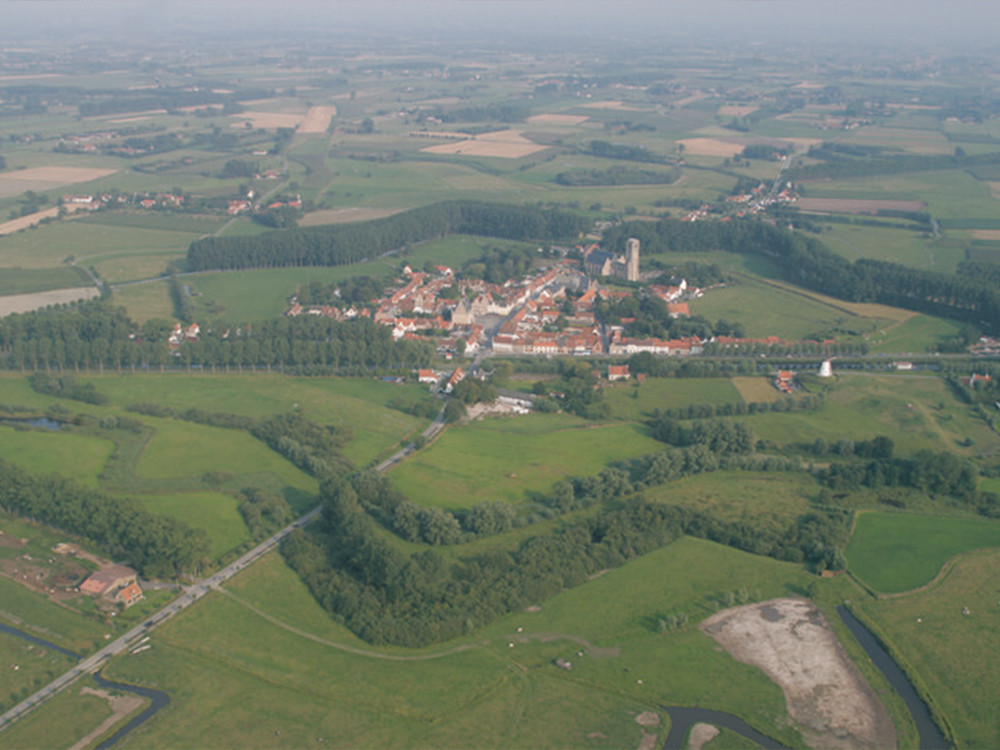 Damme van Boven