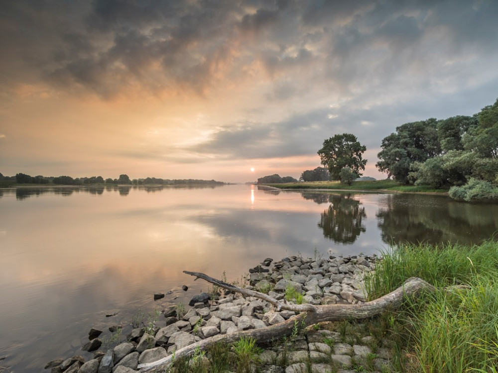 Elbe bij zonsondergang