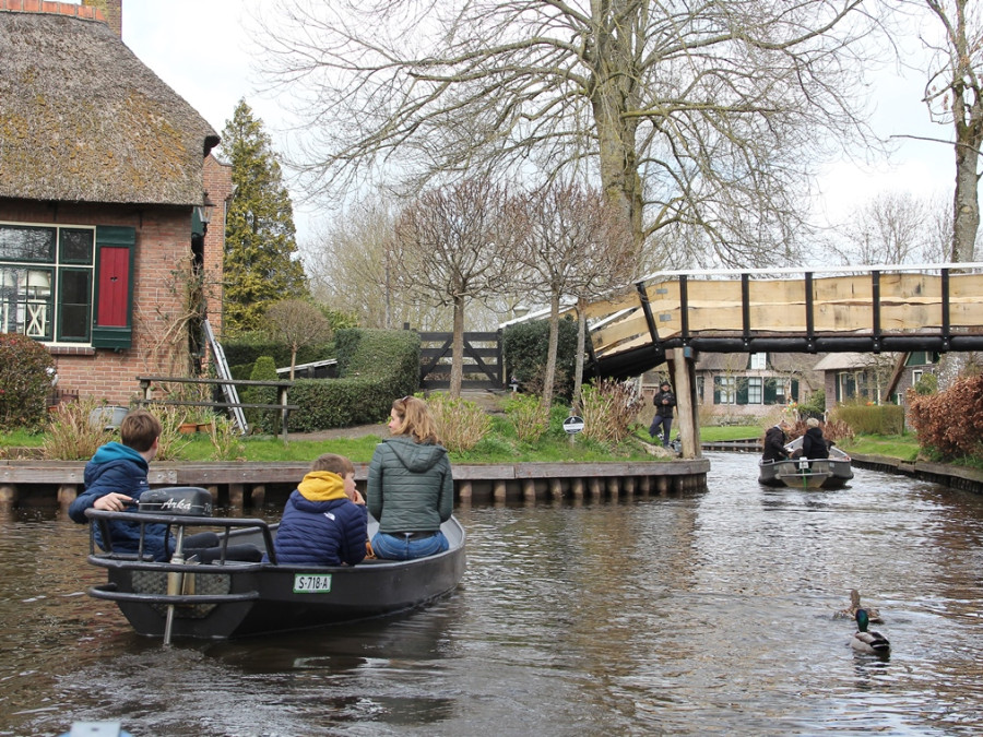 Bootje huren Giethoorn