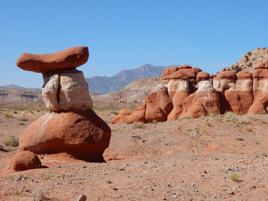 Hoodoos rode rotsen