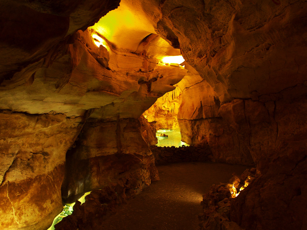 Mira d'Aire grotten