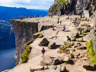 Afbeelding voor Stavanger en de Preikestolen