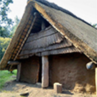 Afbeelding voor Natuurhuisje - Overnacht in prehistorische hut
