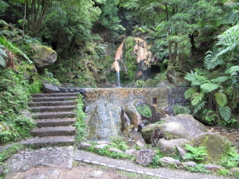 Warme waterval (Caldeira Velha)