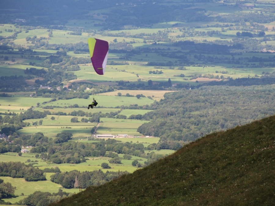 Paragliden vanaf vulkaan